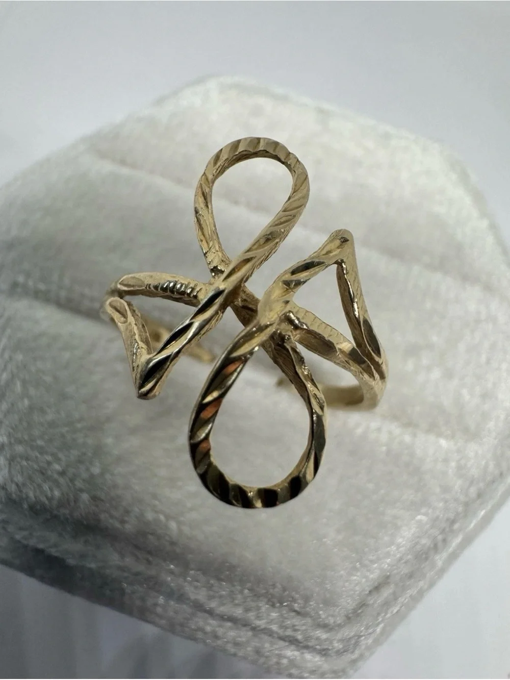 Vintage 14K 585 Yellow Gold Infinity Ring Size 6 Abstract Twisted Design